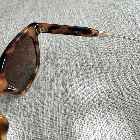 Sojos Bonheur Tortoise Frame Sunglasses with Gold Detail - Picture 5 of 6